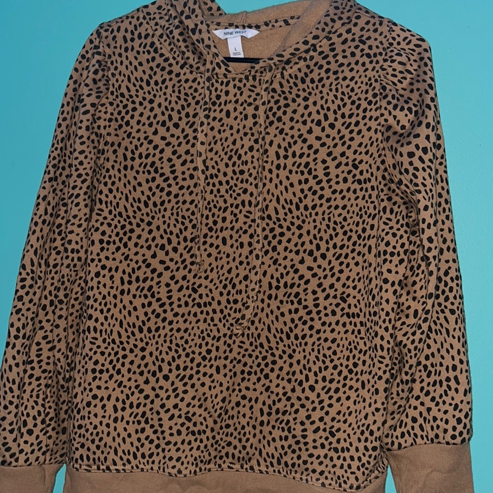 NINE WEST cheetah sweatshirt